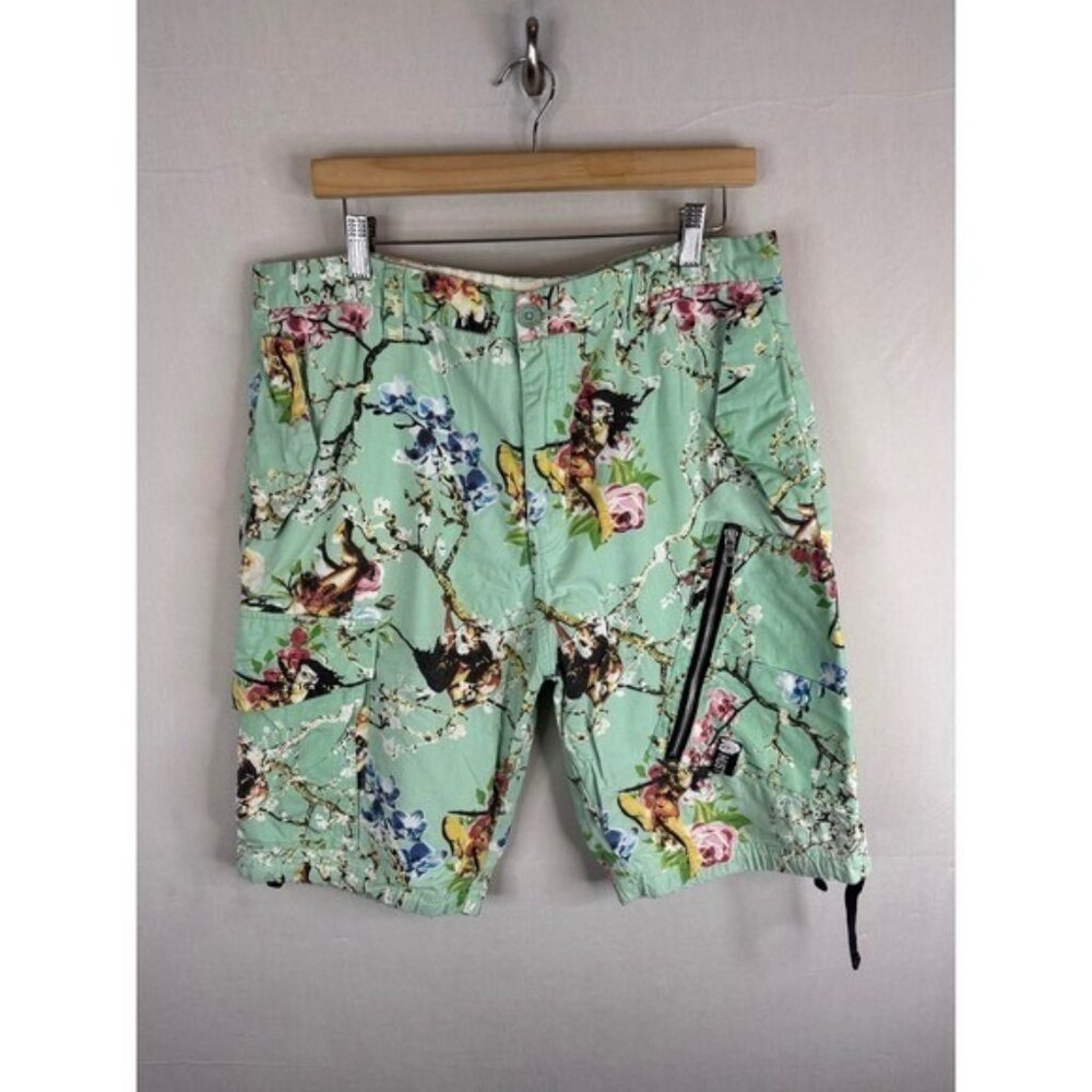 Hustle Gang Men Mint Green Pin Up Floral Graphic Cargo Shorts Size 36 Streetwear